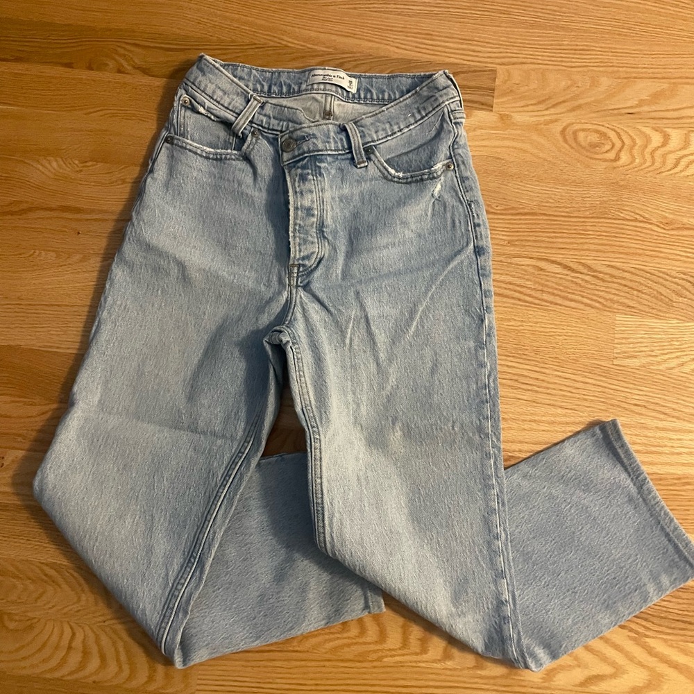 Abercrombie & Fitch The Dad High Rise